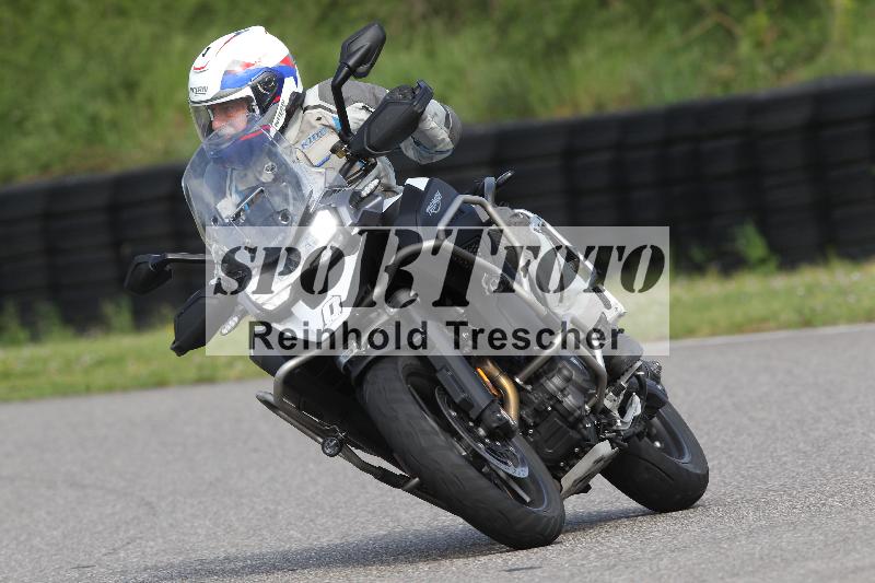 /Archiv-2025/10 23.04.2025 Cornu Master School ADR/gruen-vert/0